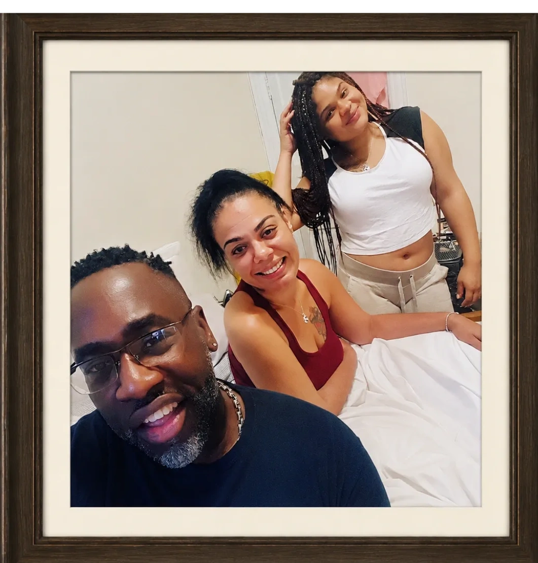 The original Familia family photo — the memory that became a quilted portrait